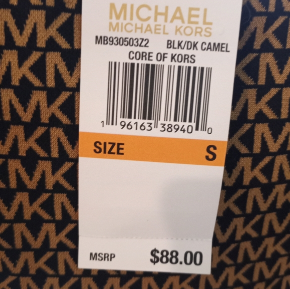 MICHAEL KORS LEGGINGS HAT AND BELT BAG - Picture 12 of 13